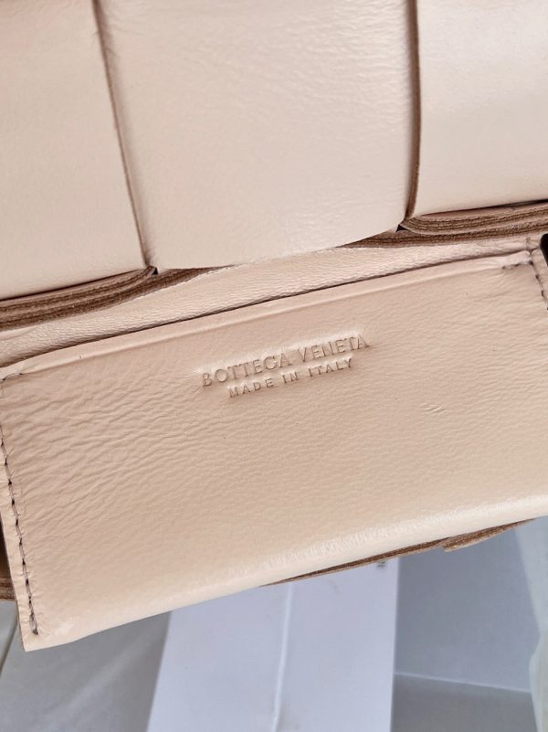 Fausse Bottega Veneta Candy Cassette en Melon lavé – Image 6