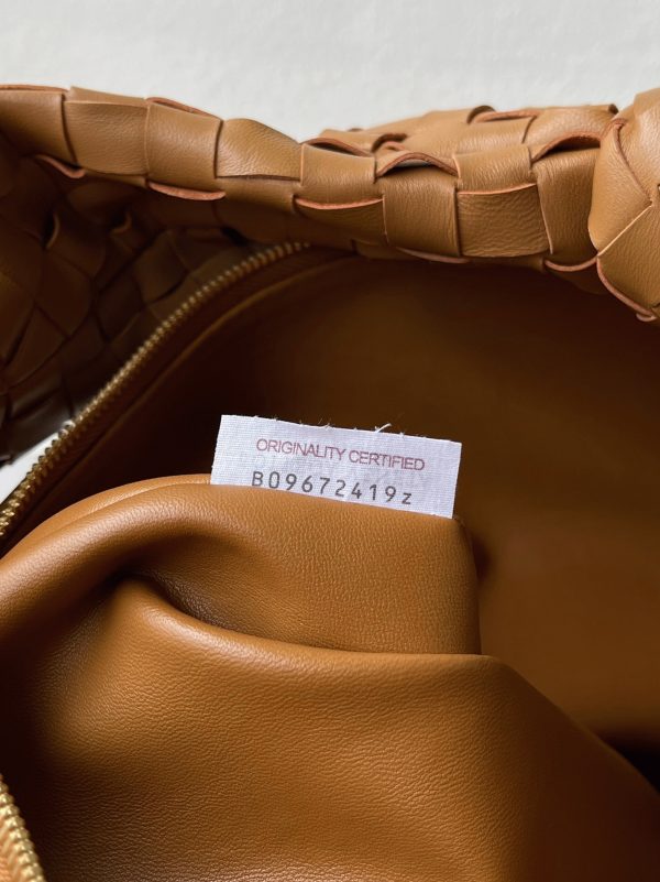 Contrefaçon Sac Adolescent Bottega Veneta BV Jodie en Caramel – Image 6