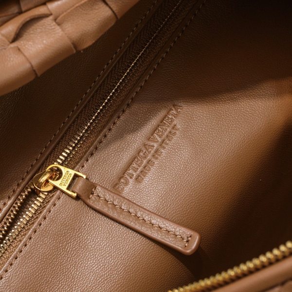 Contrefaçon Sac Adolescent Bottega Veneta BV Jodie en Caramel – Image 5
