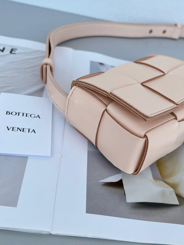 Fausse Bottega Veneta Candy Cassette en Melon lavé – Image 3