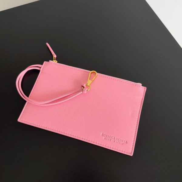 Réplique du sac Bottega Veneta Cabat Mini en cuir d’agneau intrecciato rose – Image 7