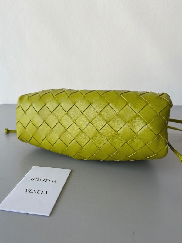 Réplique Mini Pochette Bottega Veneta avec Sangle en Kiwi – Image 3