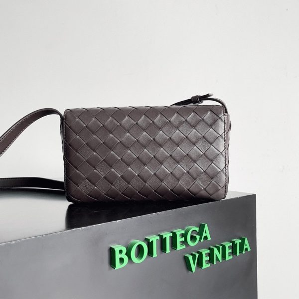 Réplique mini sac Bottega Veneta Andiamo Cross-Body en Fondant – Image 7