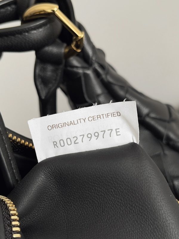 Contrefaçon sac Bottega Veneta Gemelli moyen en Noir – Image 6