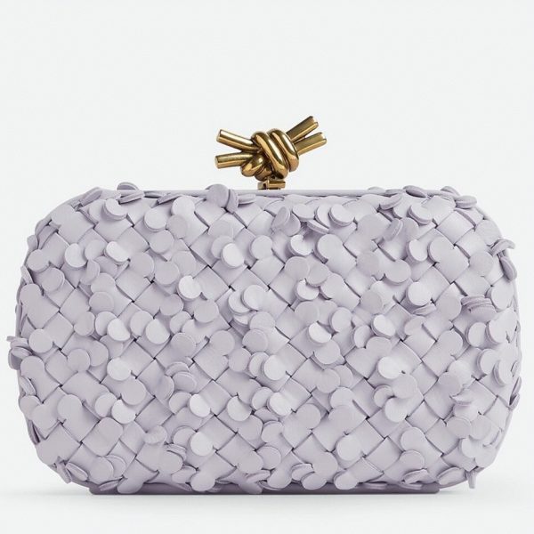 Fausse Bottega Veneta Knot Minaudiere Clutch en Sequins Oyster