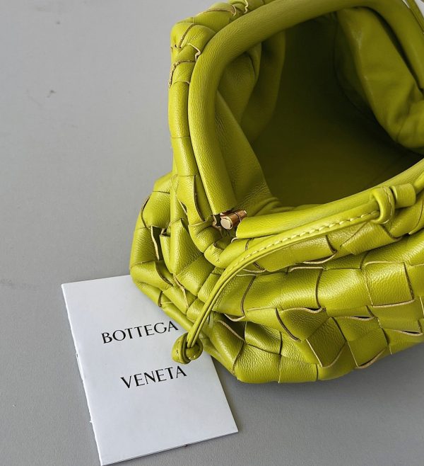Réplique Mini Pochette Bottega Veneta avec Sangle en Kiwi – Image 2