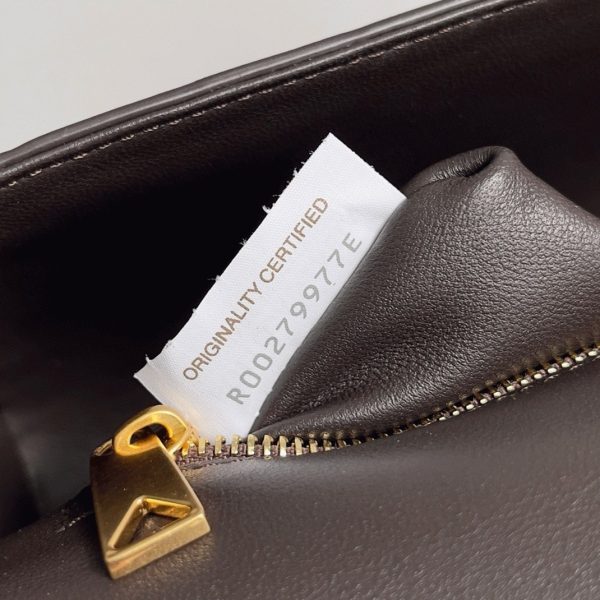 Réplique mini sac Bottega Veneta Andiamo Cross-Body en Fondant – Image 6