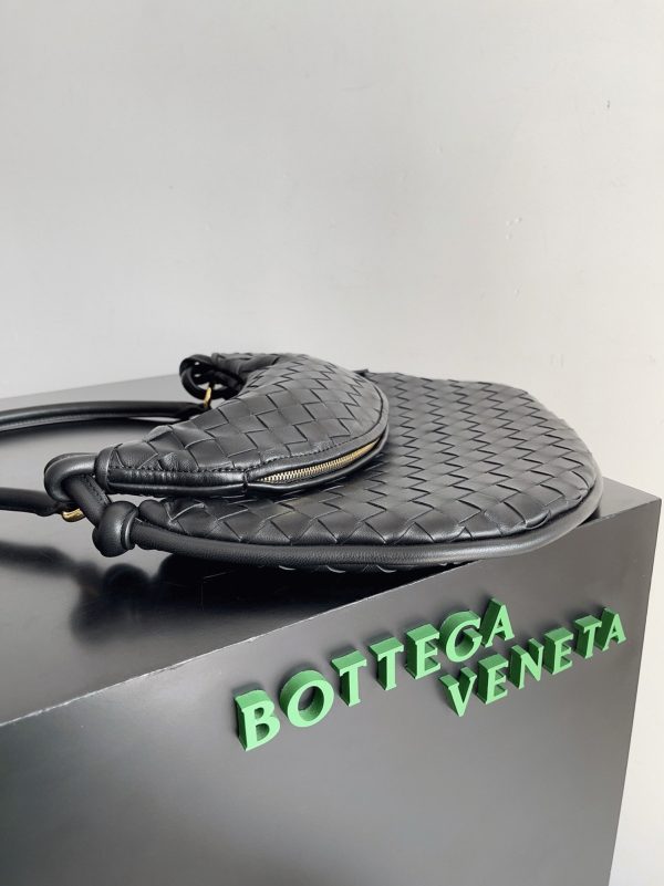 Contrefaçon sac Bottega Veneta Gemelli moyen en Noir – Image 5