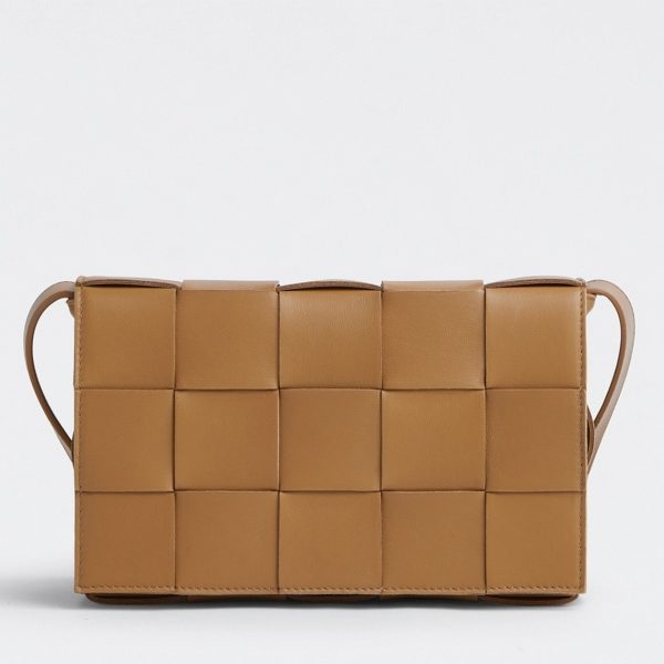 Réplique du sac Bottega Veneta Cassette en caramel