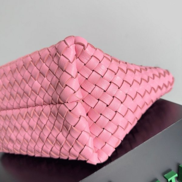Réplique du sac Bottega Veneta Cabat Mini en cuir d’agneau intrecciato rose – Image 2