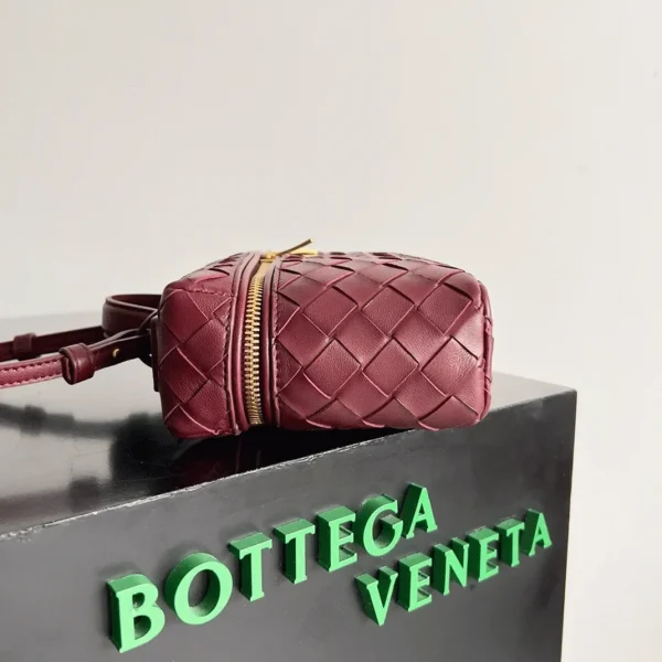 Réplique vanity case Bottega Veneta Bang Bang en Cerise – Image 8