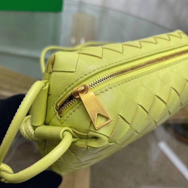 Contrefaçon Petit Sac Bottega Veneta Loop en Lanterne – Image 5