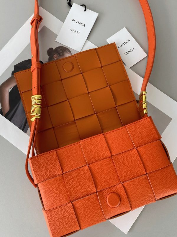 Contrefaçon Sac Bottega Veneta Cassette en Érable – Image 6