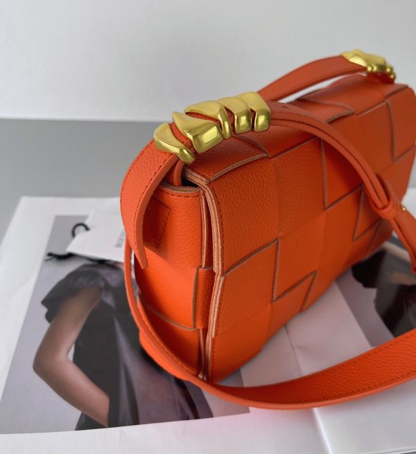 Contrefaçon Sac Bottega Veneta Cassette en Érable – Image 2