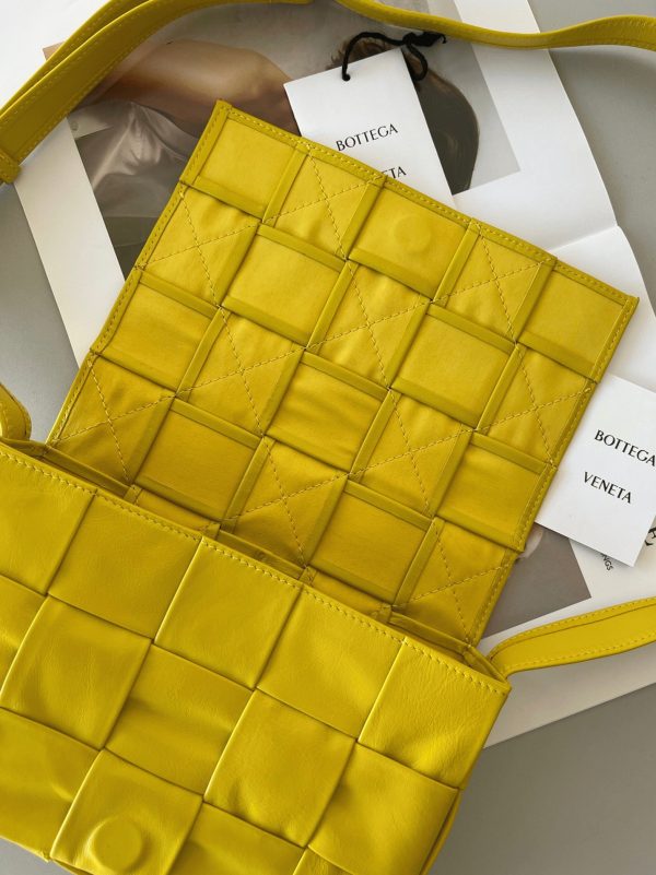 Réplique Sac Bottega Veneta Cassette en Jaune – Image 8