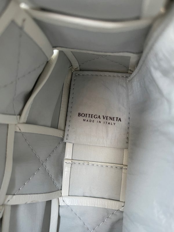 Faux Sac Bottega Veneta Cassette en Blanc – Image 8