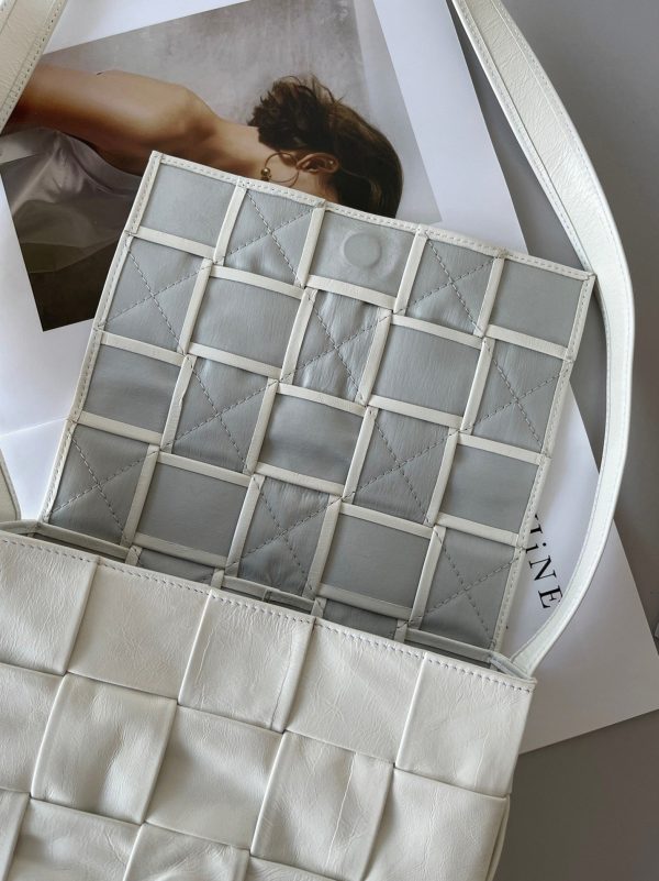 Faux Sac Bottega Veneta Cassette en Blanc – Image 7