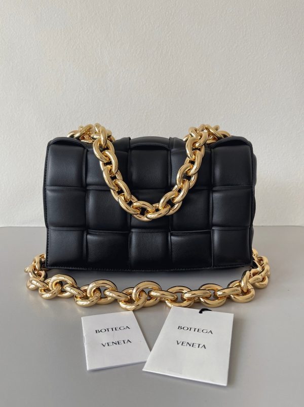 Fausse Bottega Veneta Chain Cassette en noir – Image 7