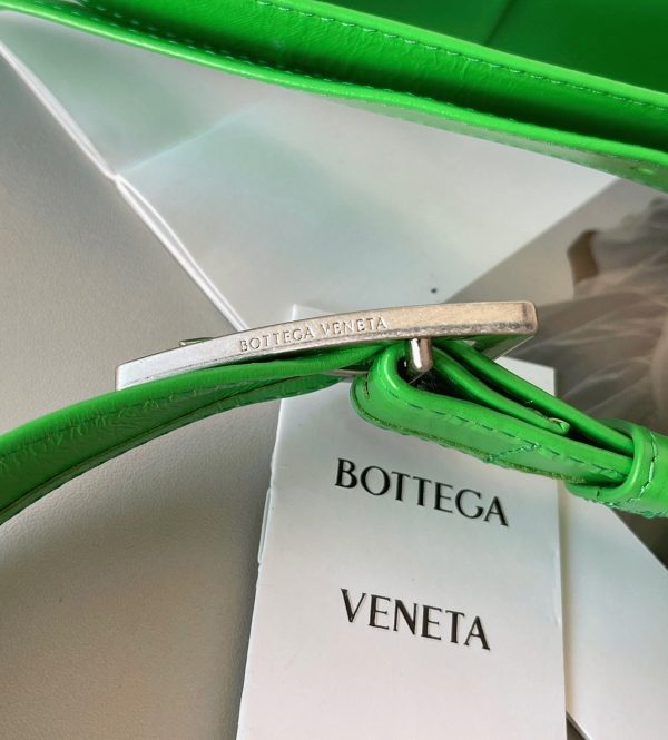 Contrefaçon Sac Bottega Veneta Cassette en Perruche – Image 8