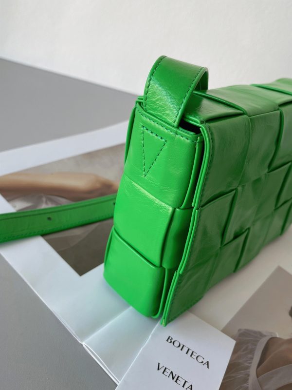 Contrefaçon Sac Bottega Veneta Cassette en Perruche – Image 3