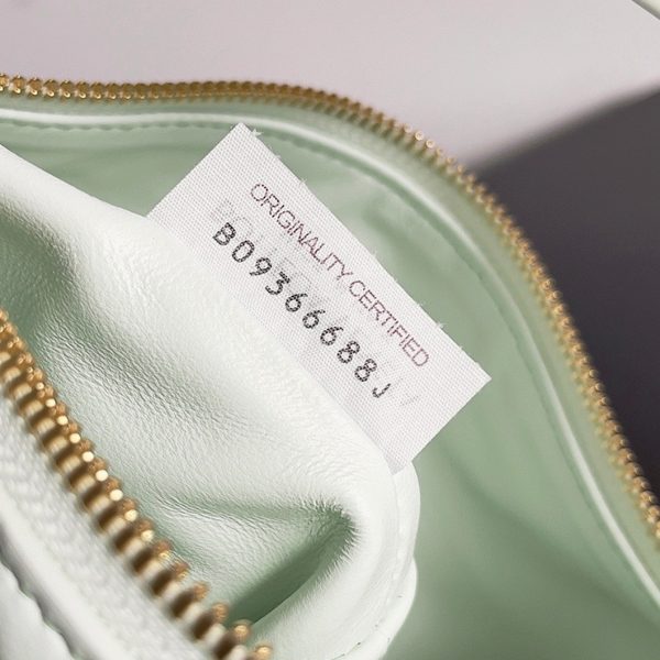 Fausse Bottega Veneta Mini Wallace Bag en Glacier – Image 7