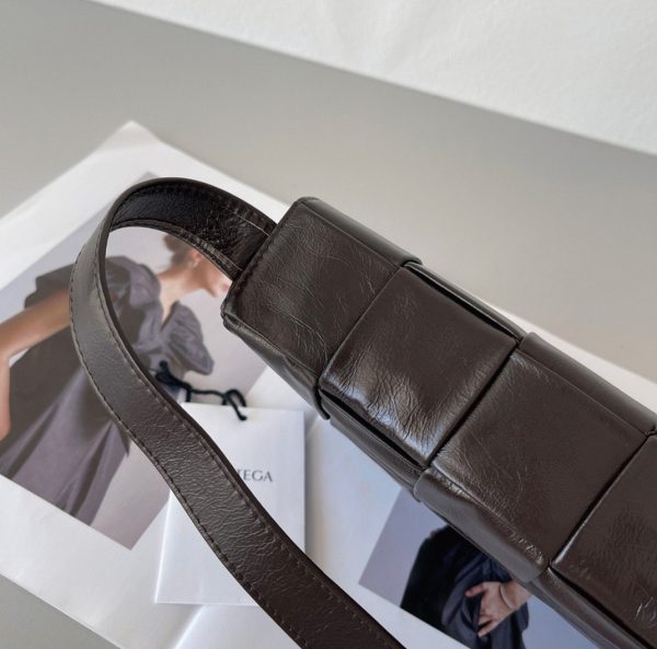 Faux Sac Bottega Veneta Cassette en Fondant – Image 3