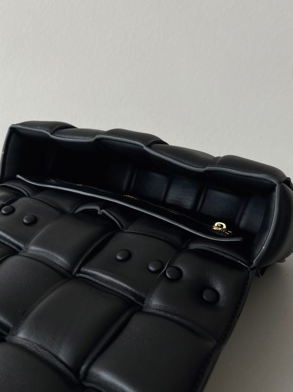 Fausse Bottega Veneta Chain Cassette en noir – Image 2