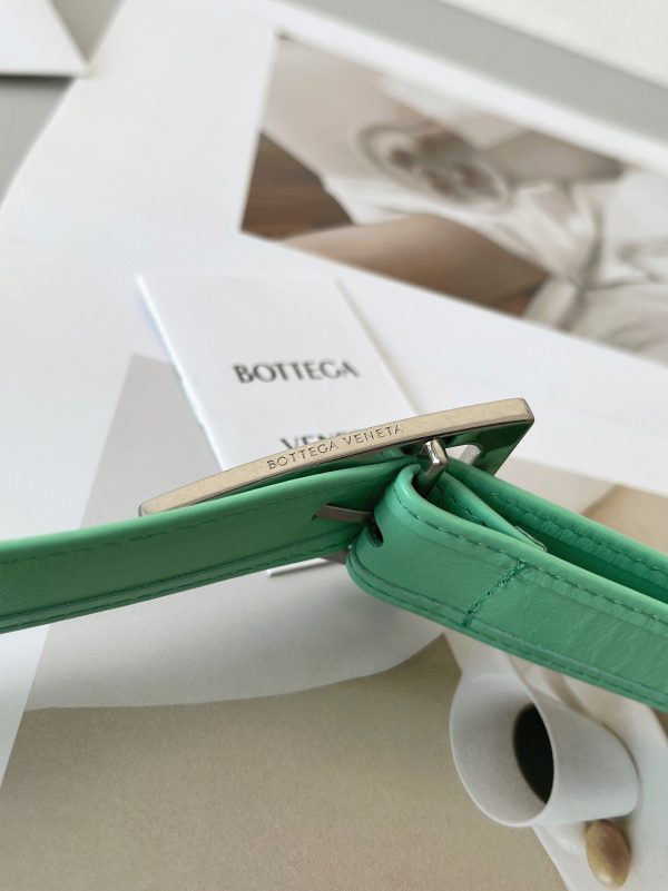 Contrefaçon Sac Bottega Veneta Cassette en Fontaine – Image 3