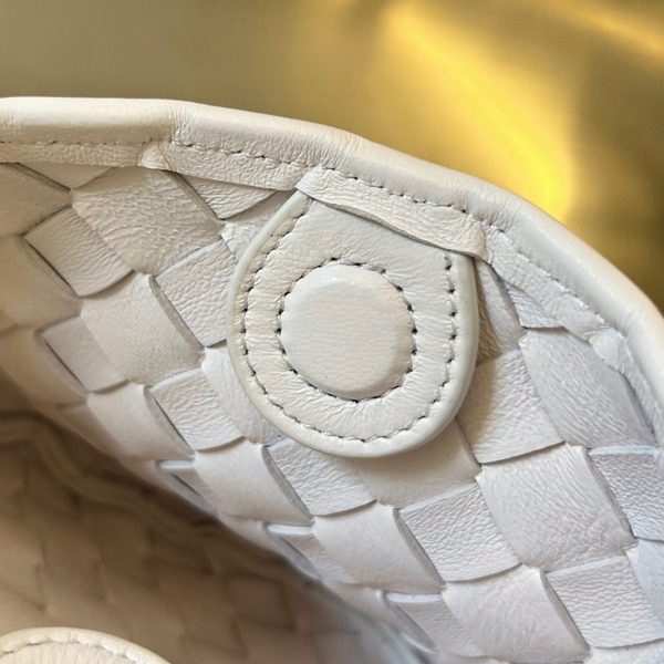 Contrefaçon mini sac Bottega Veneta Sardine en Blanc – Image 2