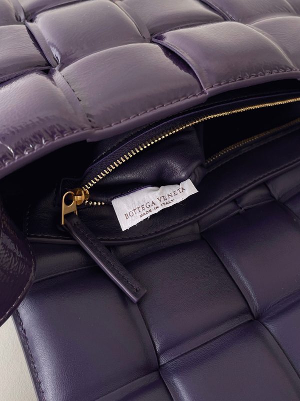 Réplique Sac Bottega Veneta Padded Cassette en Violet – Image 7