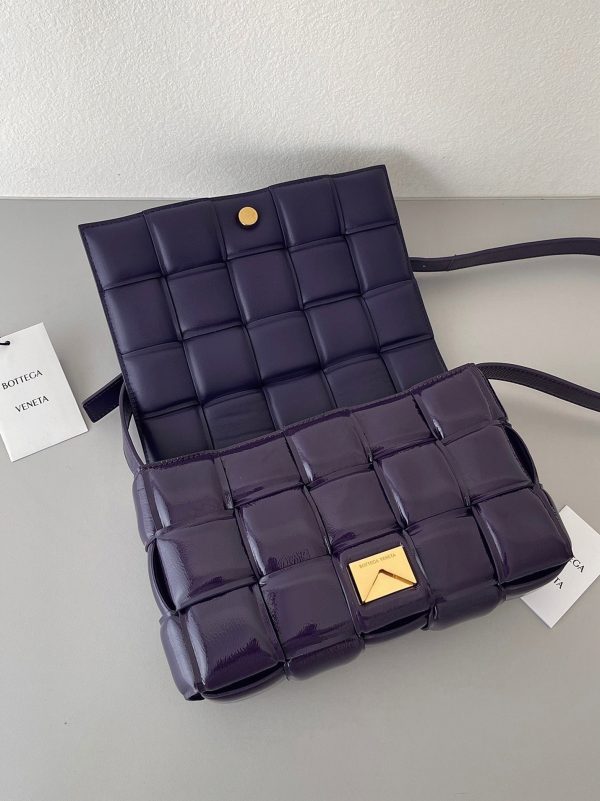 Réplique Sac Bottega Veneta Padded Cassette en Violet – Image 2