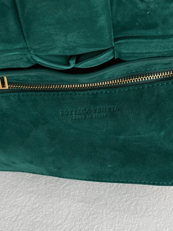 Réplique du sac Bottega Veneta Chain Cassette en vert – Image 10