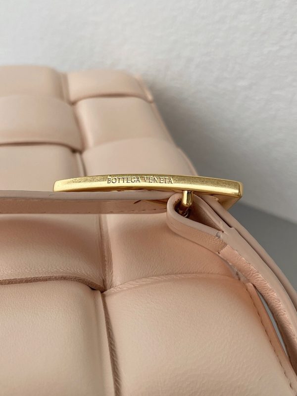 Réplique du sac Bottega Veneta Padded Cassette en Melon – Image 4