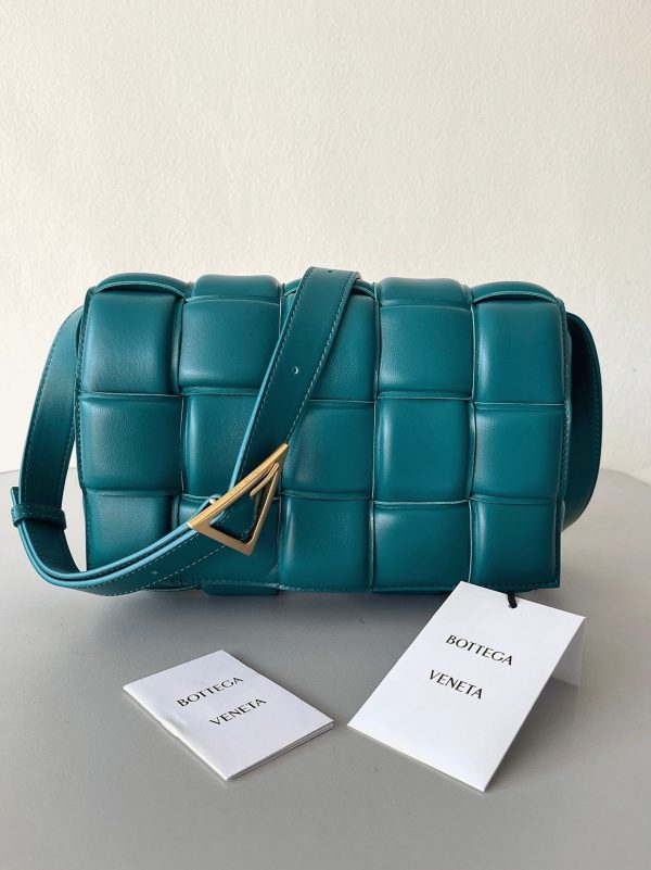 Fausse Bottega Veneta Padded Cassette en Mallard – Image 3