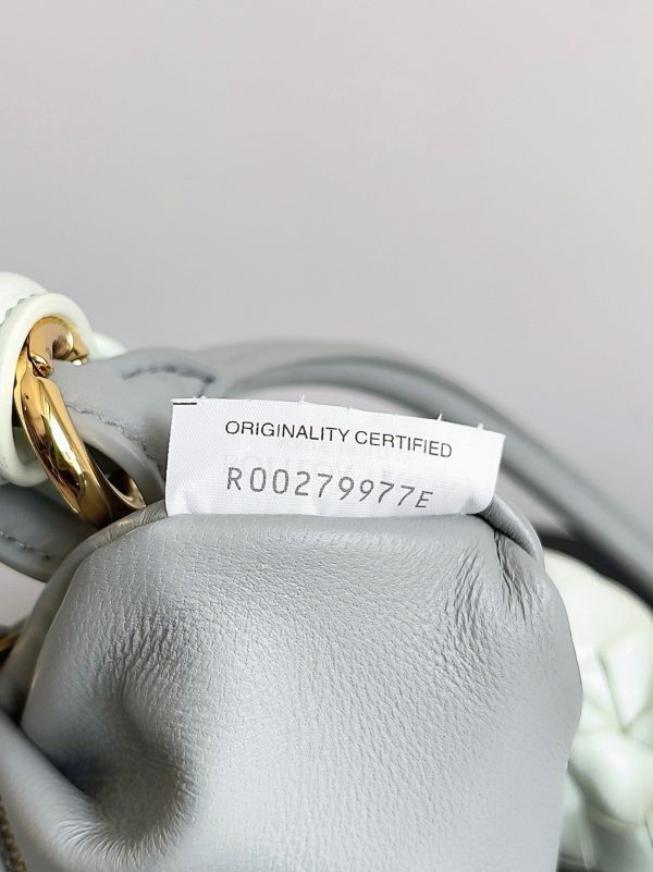 Faux petit sac Bottega Veneta Gemelli en Gris/Glacier – Image 9