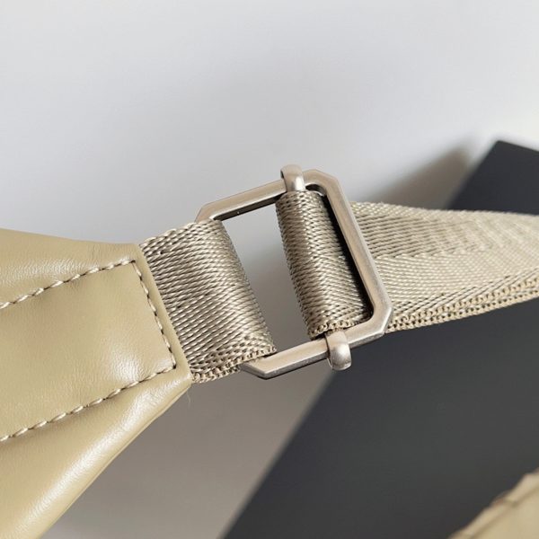 Contrefaçon Bottega Veneta Small Backpack en Taupe – Image 2