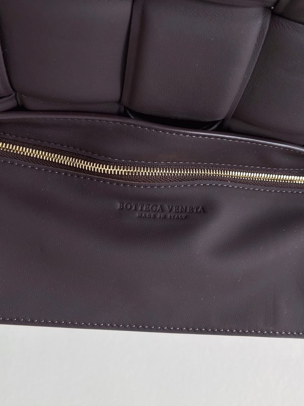 Fausse Bottega Veneta Padded Cassette en Fondant – Image 6