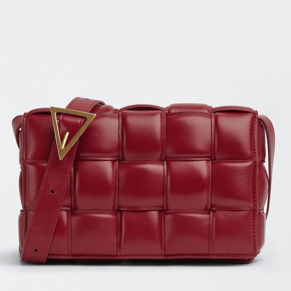 Fausse Bottega Veneta Padded Cassette en rouge foncé