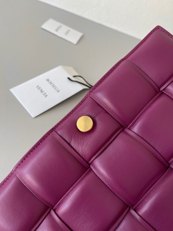 Imitation du sac Bottega Veneta Padded Cassette en Cinnabar – Image 5