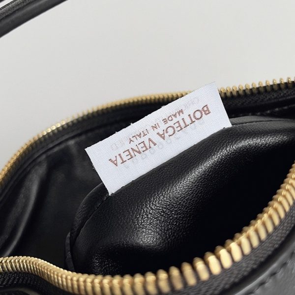 Contrefaçon Bottega Veneta Mini Wallace Bag en Noir – Image 9