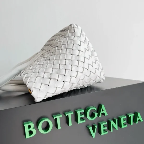 Réplique du sac Bottega Veneta Cabat Mini en cuir d’agneau intrecciato blanc – Image 8