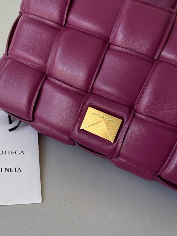 Imitation du sac Bottega Veneta Padded Cassette en Cinnabar – Image 2