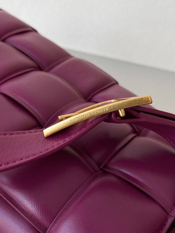 Imitation du sac Bottega Veneta Padded Cassette en Cinnabar – Image 8