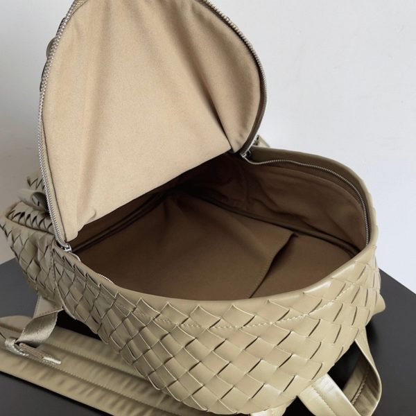 Contrefaçon Bottega Veneta Small Backpack en Taupe – Image 5