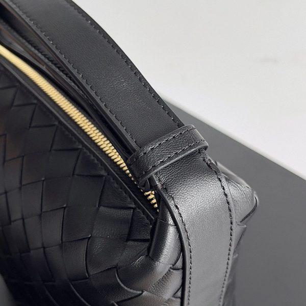 Contrefaçon Bottega Veneta Mini Wallace Bag en Noir – Image 8