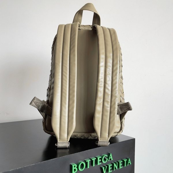 Contrefaçon Bottega Veneta Small Backpack en Taupe – Image 6