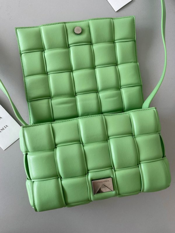 Réplique Sac Bottega Veneta Padded Cassette en Vert Acide – Image 8