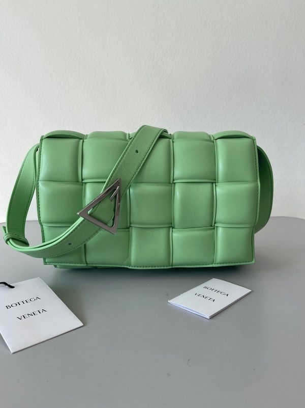 Réplique Sac Bottega Veneta Padded Cassette en Vert Acide – Image 5