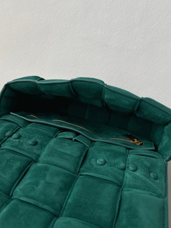 Réplique du sac Bottega Veneta Chain Cassette en vert – Image 3
