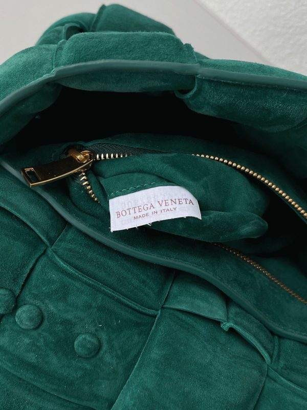 Réplique du sac Bottega Veneta Chain Cassette en vert – Image 2